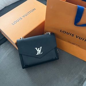 Louis Vuitton Mylockme chain bag